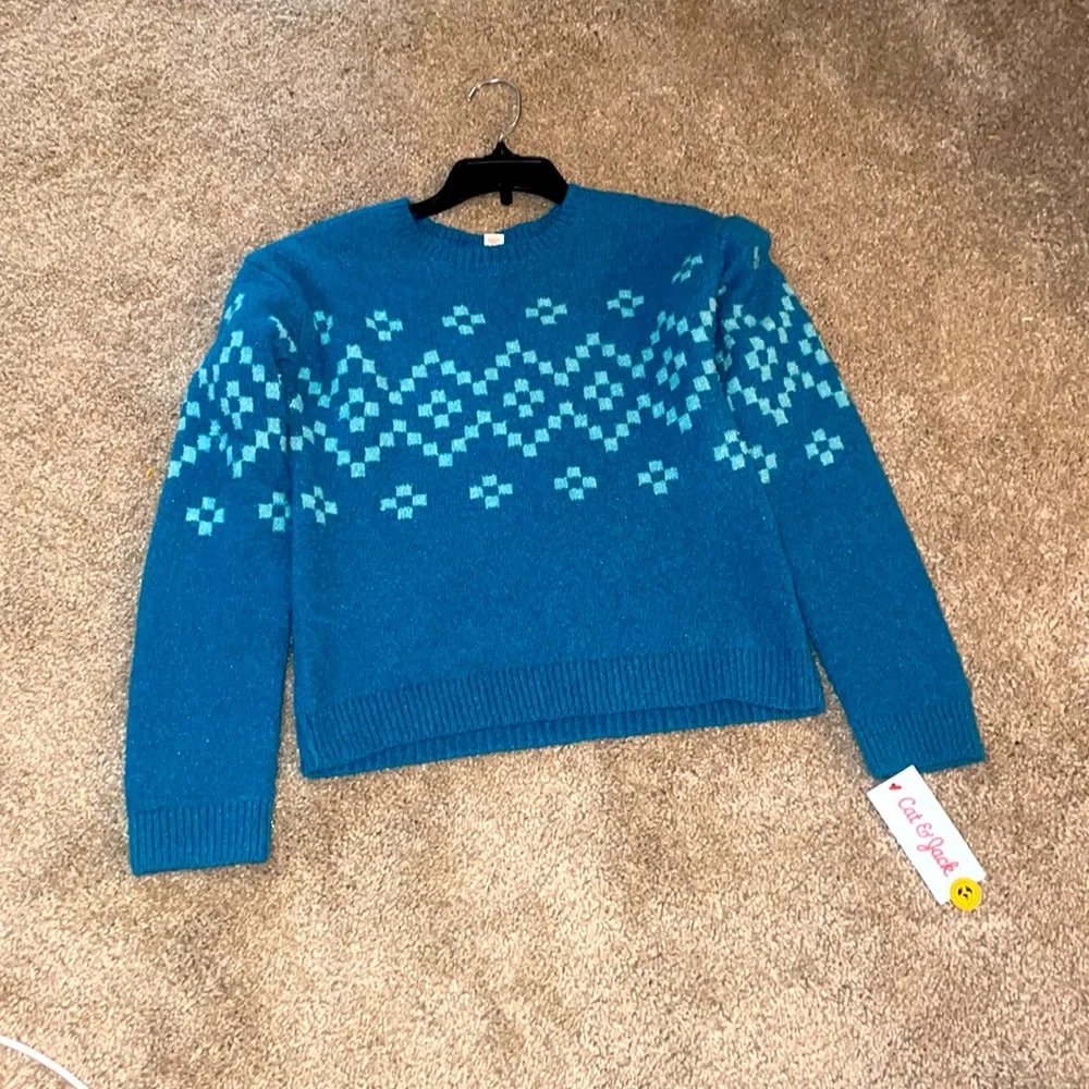 Cat and jack child’s sweater in teal size L super comfy
